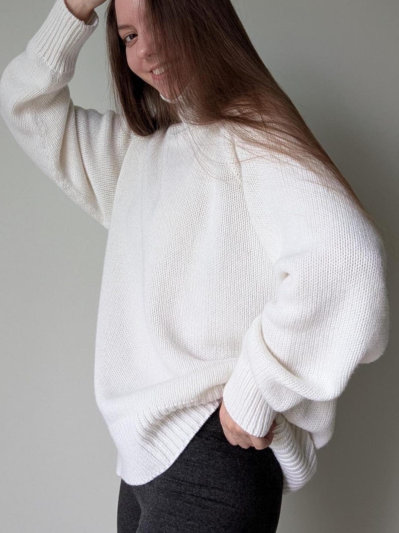 Merino & Kaschmir Rollkragenpullover | Klassischer Herbst Winter Strickpullover aus Wolle Schlichter weicher warmer Rollkragen | Minimalistische Basic Loose Fit Bild 2