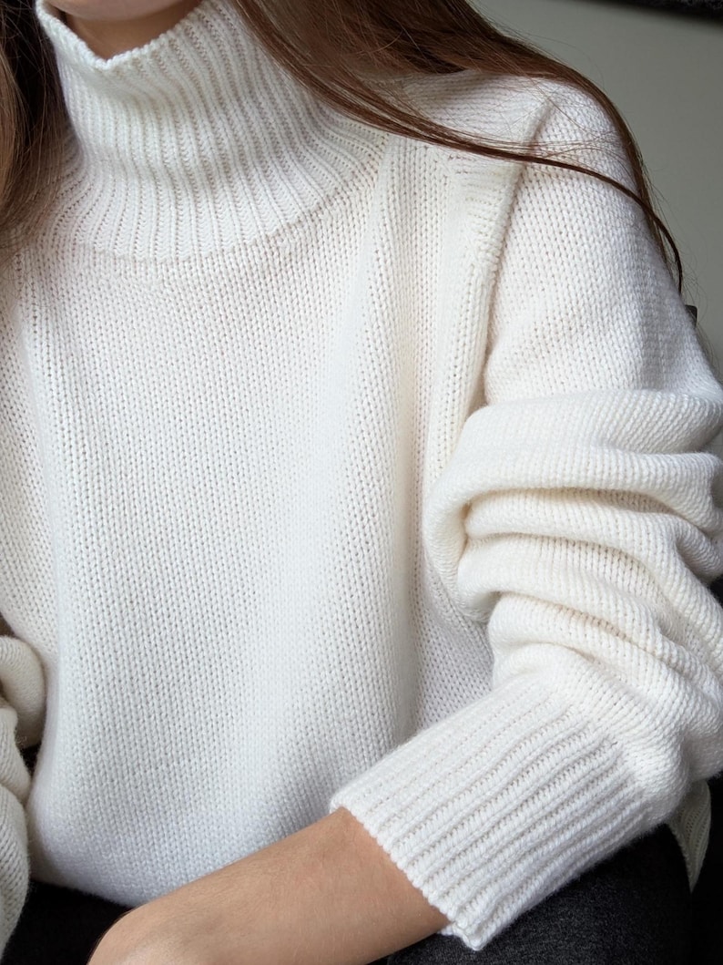 Merino & Kaschmir Rollkragenpullover | Klassischer Herbst Winter Strickpullover aus Wolle Schlichter weicher warmer Rollkragen | Minimalistische Basic Loose Fit Bild 11