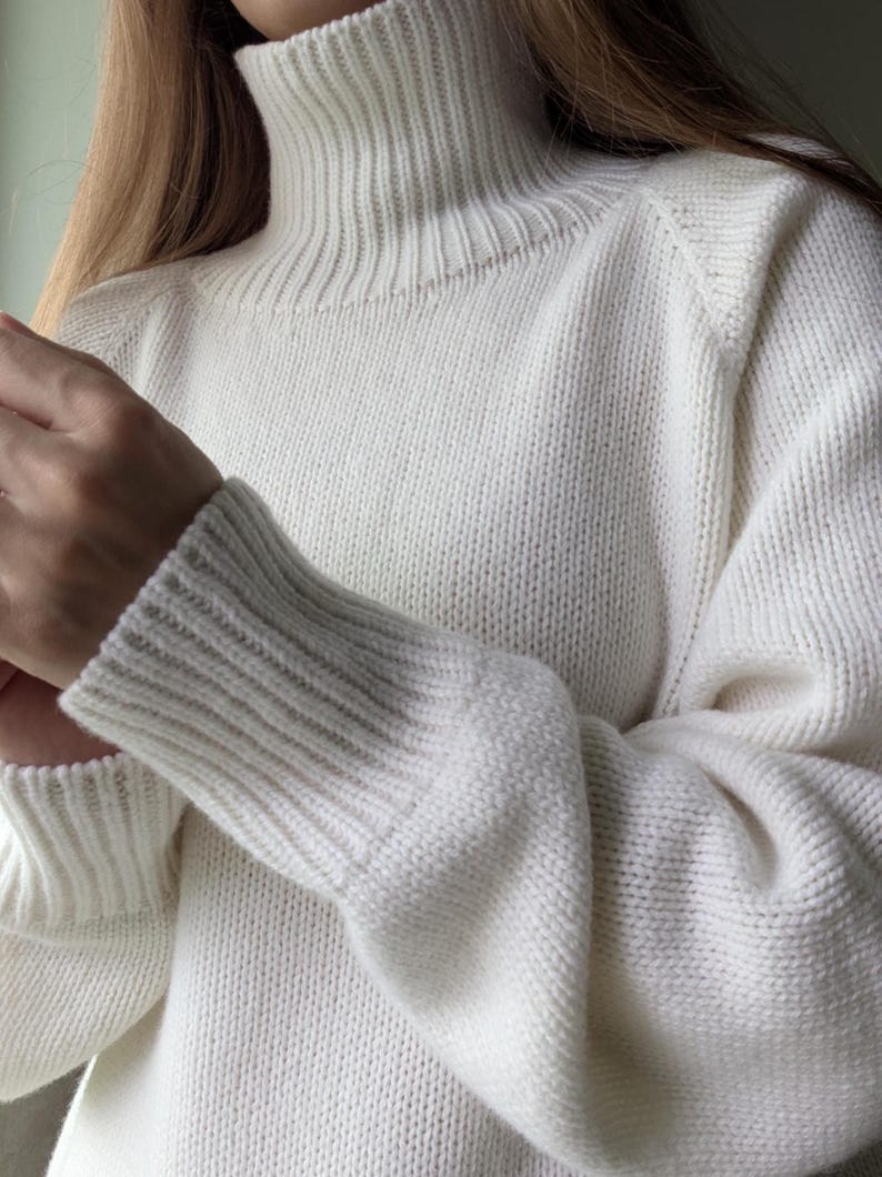 Merino & Kaschmir Rollkragenpullover | Klassischer Herbst Winter Strickpullover aus Wolle Schlichter weicher warmer Rollkragen | Minimalistische Basic Loose Fit Bild 16