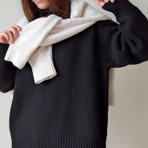 Merino & Kaschmir Rollkragenpullover | Klassischer Herbst Winter Strickpullover aus Wolle Schlichter weicher warmer Rollkragen | Minimalistische Basic Loose Fit Bild 10