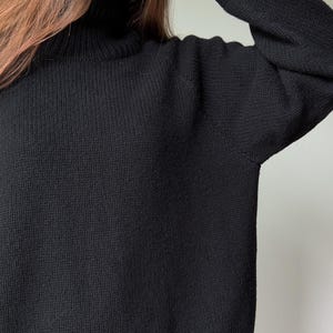 Merino & Kaschmir Rollkragenpullover | Klassischer Herbst Winter Strickpullover aus Wolle Schlichter weicher warmer Rollkragen | Minimalistische Basic Loose Fit Bild 8