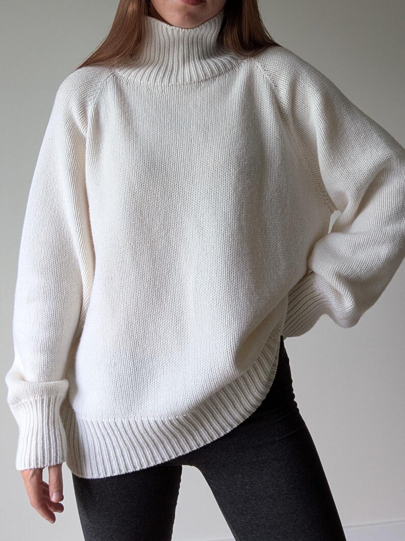 Merino & Kaschmir Rollkragenpullover | Klassischer Herbst Winter Strickpullover aus Wolle Schlichter weicher warmer Rollkragen | Minimalistische Basic Loose Fit Bild 9
