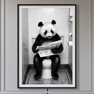 Panda op toilet muurkunst grappige poster | Badkamerkunst | Pandabeer toilet met krant lezen muurdecoratie | Grappige dierenprint | Digitaal bestand