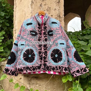 Giacca Suzani in cotone ricamata a mano: stile vintage boho