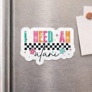 Puede incluir: Un letrero de madera r&uacute;stico con el texto "Welcome to our porch" en letras blancas. El letrero presenta un acabado envejecido y un dise&ntilde;o sencillo y acogedor, ideal para la decoraci&oacute;n exterior.