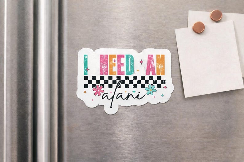Puede incluir: Un letrero de madera r&uacute;stico con el texto "Welcome to our porch" en letras blancas. El letrero presenta un acabado envejecido y un dise&ntilde;o sencillo y acogedor, ideal para la decoraci&oacute;n exterior.