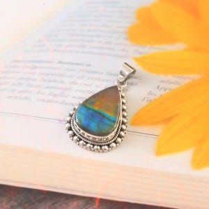Purple Labradorite Pendant 925 Sterling Silver Pendant Handmade Labradorite Gemstone Pendant Jewelry Silver Prong setting pendants