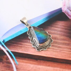 Purple Labradorite Pendant 925 Sterling Silver Pendant Handmade Labradorite Gemstone Pendant Jewelry Silver Prong setting pendants