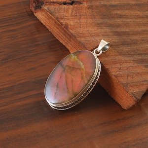 Purple Labradorite Pendant 925 Sterling Silver Pendant Handmade Labradorite Gemstone Pendant Jewelry Silver Prong setting pendants