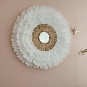 Jujuhat "ALBA" white feathers + raffia + sun stone