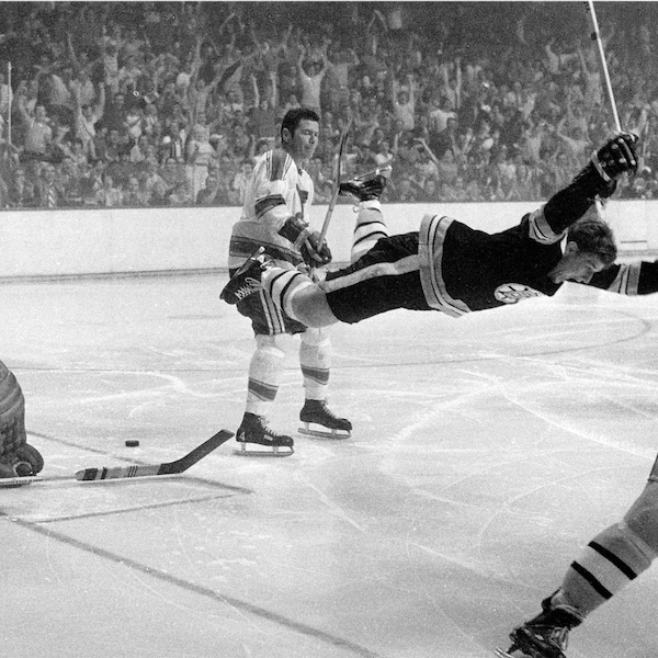 Bobby Orr Boston Bruins Famous Overtime Stanley Cup Winning Goal 8x10 Photo Picture