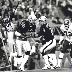 The Oakland Raiders Marcus Allen During Super Bowl XVII Autographed 8x10 Photo Picture