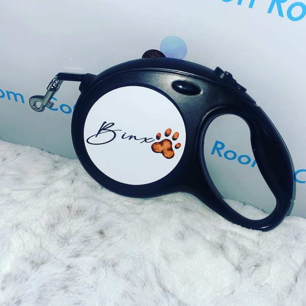 Personalised retractable dog lead