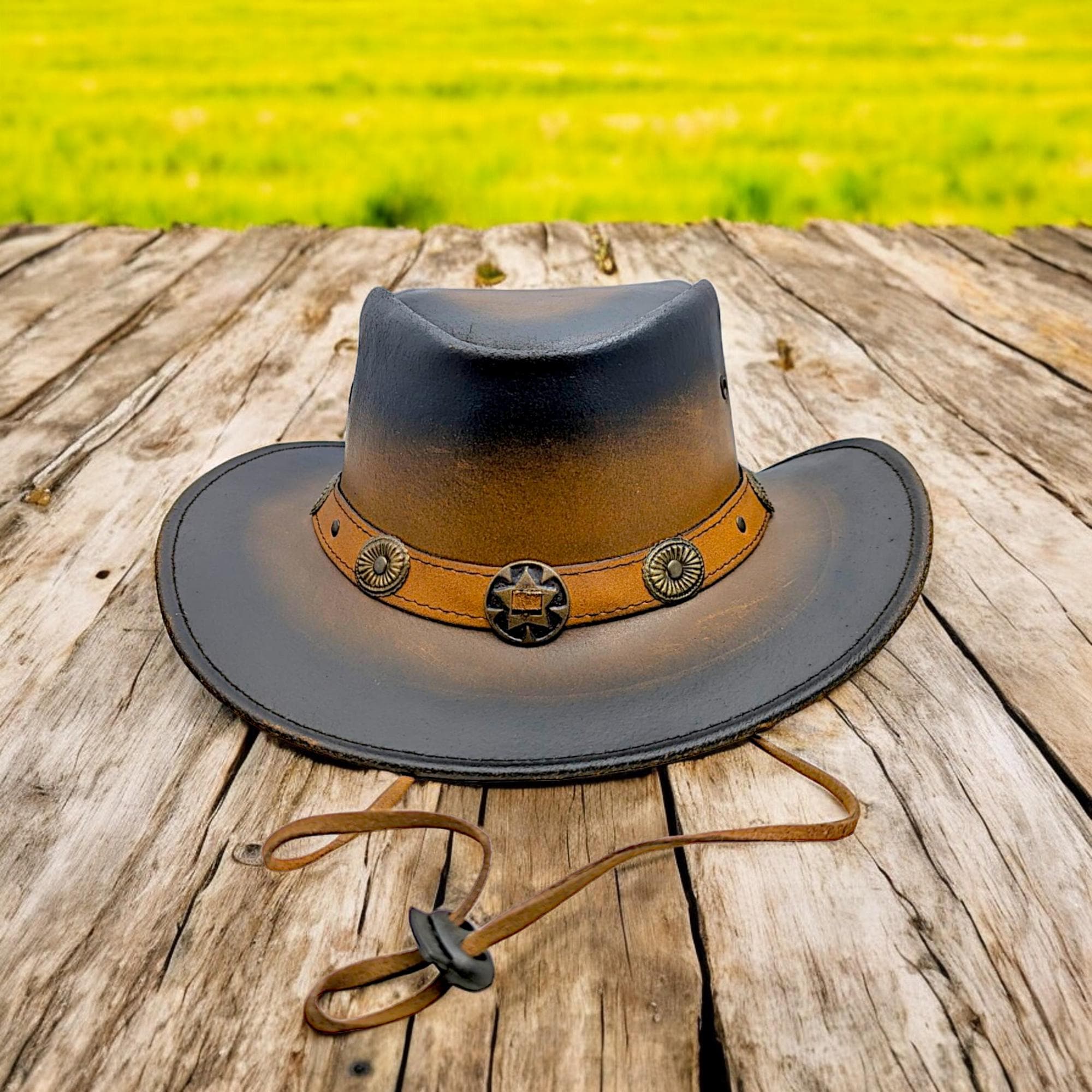 Cappello Outback in pelle da uomo nero piccolo