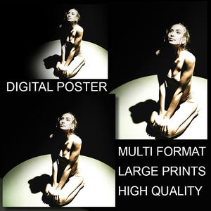 Può includere: Una donna è seduta con le gambe incrociate, indossando una canotta bianca e posando in modo drammatico. L'immagine è in bianco e nero con un effetto di luce. Il testo "DIGITAL POSTER, MULTI FORMAT, LARGE PRINTS, HIGH QUALITY" è nella parte inferiore dell'immagine.