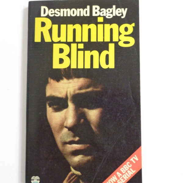 Desmond Bagley Running Blind Vintage Paperback Book Thriller Fontana 1978