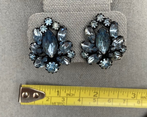 Vintage Weiss blue rhinestone clip-on earrings - image 3