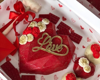 Personalized Pinatacake For Valantines Day | Valentines Box | Valentinesday Cookies | Chocolate Surprise | Gift For Her | I love You