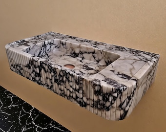Lavabo mural en marbre Calacatta Viola | Lavabo de salle de bain en pierre nervurée