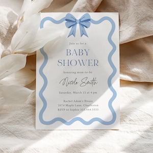 Edytowalne niebieskie zaproszenie na baby shower z kokardą, zaproszenie na baby shower dla chłopca, niebieskie baby shower, słodkie niemowlę, zaproszenie na krągłe fale K12