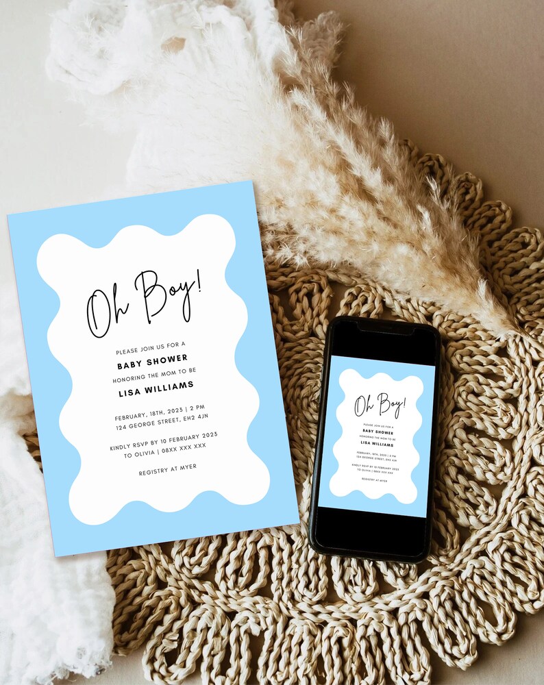 K&ouml;nnte beinhalten: Eine blaue und wei&szlig;e Babyparty-Einladung mit einem Wolken-Design. Die Einladung lautet "Oh Boy!" und enth&auml;lt Details zur Veranstaltung, einschlie&szlig;lich Datum, Uhrzeit, Ort und RSVP-Informationen.