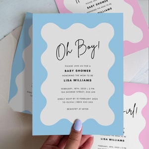 K&ouml;nnte beinhalten: Blaue und wei&szlig;e Babyparty-Einladung mit dem Text "Oh Boy!" und Details f&uuml;r eine Babyparty f&uuml;r Lisa Williams. Die Einladung hat einen wellenf&ouml;rmigen Rand.