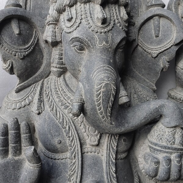 Ganesha In Granite Natural stone with 36 inch height