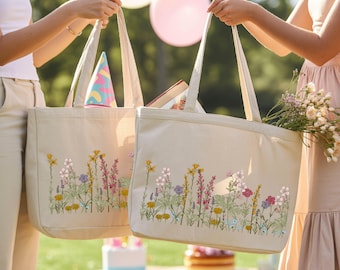 Floral Canvas Tote Bag with Zipper: Cottagecore Aesthetic Tote Bag for Women, Mom, Grandma, Aunt Gifts, Bridesmaid Tote Bags