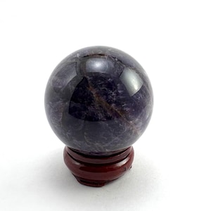Amethyst Crystal Sphere - 674g / 1 lb 7.8 oz, 3&quot; Diameter - Polished Deep Purple Quartz - Smooth Calming Stone - Beautiful Home Office Decor