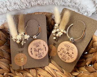 Pendant Mother's Day / Father's Day gift tag/ keychain wood / Personalized pendant
