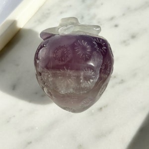 Xlarge Purple Fluorite Strawberry Carving