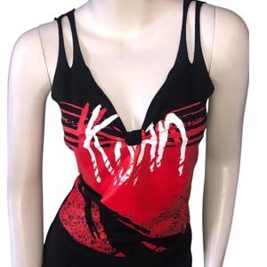 KORN Neckholder T-Shirt Top Metal Rock Punk Goth Konzert Upcycled überarbeiteter zweckentfremdeter Schnitt shredded Festival Distressed Shirt Bild 6
