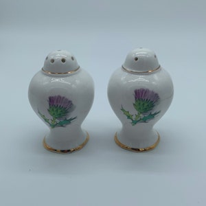 Vintage Artichoke Flower Salt and Pepper Shaker Set