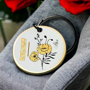 Augustus geboorte bloem sleutelhanger klaproos gegraveerd aangepaste naam bloemen aandenken gouden rand metalen ronde sleutelhanger token beste Valentijnsdag cadeau voor hem