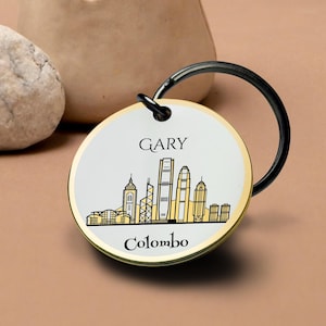 Llavero de Colombo grabado en oro, recuerdo de viaje, regalo personalizado con nombre para él y ella, llavero redondo de metal con diseño de monumento de Sri Lanka, recuerdo del horizonte.