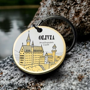 Schloss Neuschwanstein Schlüsselbund Gravur Gold Reise Souvenir Benutzerdefinierte Name Geschenk für Ihn Her Deutschland Wahrzeichen Runde Metall Schlüsselanhänger Andenken