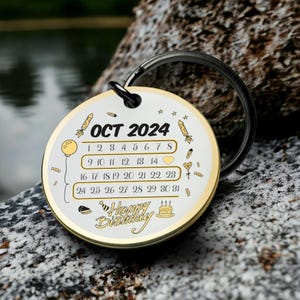 10月の誕生日キーホルダー パーソナライズカレンダー 日付のお祝いギフト バルーンケーキ 友人への記念品 彼への最高のバレンタインデーギフト