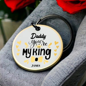 Llavero con forma de papá con corona de rey, llavero con amor paterno, amuleto de corona real, regalo personalizado para papá, recuerdo sentimental para padres, el mejor regalo de San Valentín para él