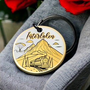 インターラーケン キーホルダー スイス キーリング 山の風景 旅行ギフト 恋人 冒険 休暇 お土産 風景 彼へのバレンタインデーのギフトに最適