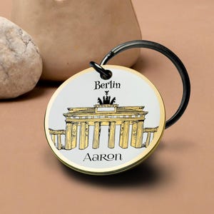 Berlijn sleutelhanger gegraveerd gouden reissouvenir aangepaste naam cadeau voor hem haar Duitsland monument ronde metalen sleutelhanger historisch aandenken cadeau