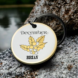 December geboorte bloem sleutelhanger Hulstbes gegraveerd aangepaste naam bloemen aandenken gouden rand metalen sleutelhanger beste Valentijnsdag cadeau voor hem