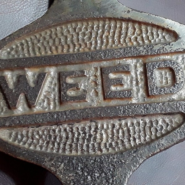 Rare Antique 1920s WEED # W245 Front BUMPER EMBLEM Medallion Early Days of American Automobilia Motor Car Vehicle Replacement Parts