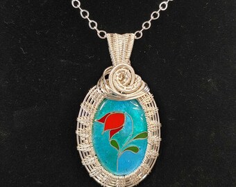 Collier en fil de fer cloisonné tulipe rouge. Pendentif en émail fait main. Collier tissé en fil métallique. Cadeau pour votre amour. Bijoux en émail faits main