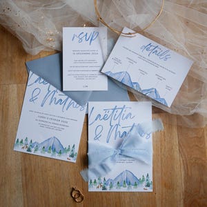 OPHELIE | Invitation de mariage | Illustration aquarelle montagnes et sapins | Suite 3 ou 5 pièces avec enveloppe, carte de détails, RSVP