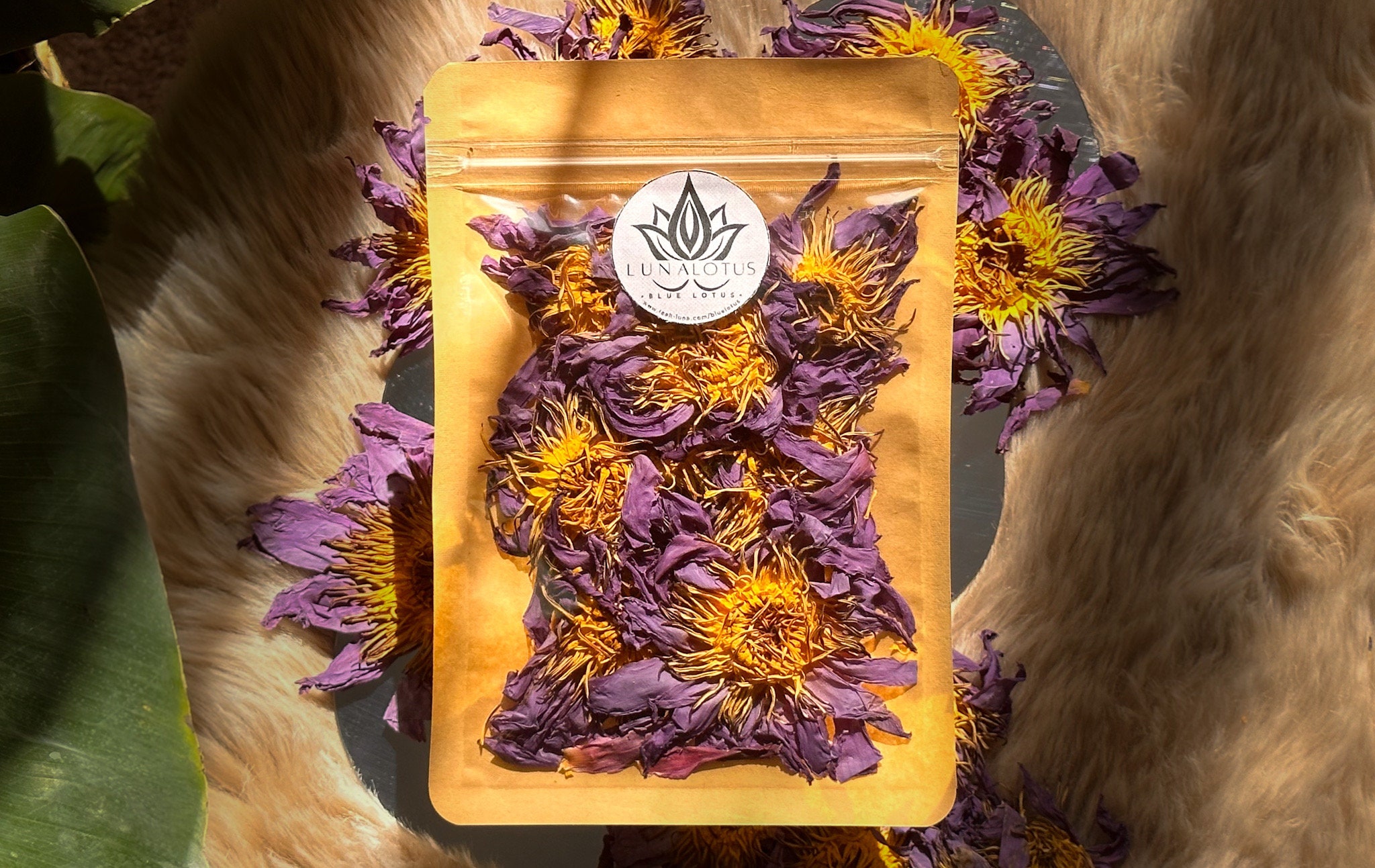 Peace & Calming Herbs with Blue Lotus + Cacao Smokable Tea ❦