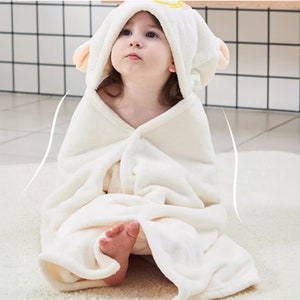 DaisyGro Luxury Hooded Towels for Kids Extra Large 90x90cm, Newborn Ba –  BABACLICK