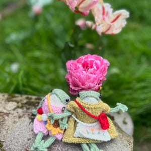 Froggie frog crochet,Green frog knitted,Froggie&#39;s sweater,Cute toy frog,Amigurumi frog,Gift for christmas,Gift for birthday,Toy for kids