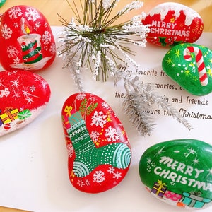 Christmas gift,A set of 5 Hand painted rocks , Acrylic painted art rocks, Holiday Decor, Snow