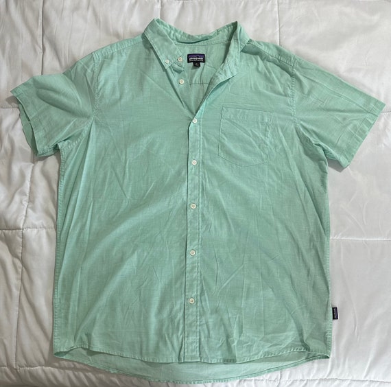 Patagonia Organic Cotton Seafoam Green Short Slee… - image 1