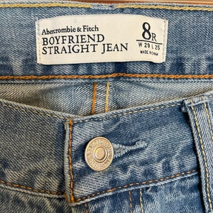Abercrombie & Fitch Boyfriend Straight Blue Jean Size 8R - Like New